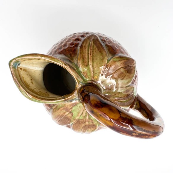 Vintage Strawberry Pitcher Majolica Style Pottery 6" - Picture 11 of 13